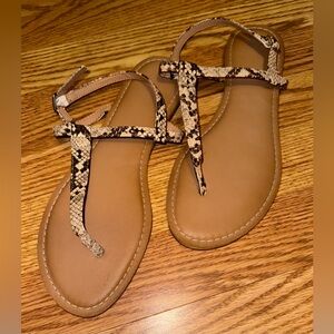 Old Navy Sandals | 10